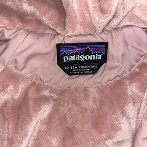 Patagonia Jacket , pink & in great condition 12-18 months in size.